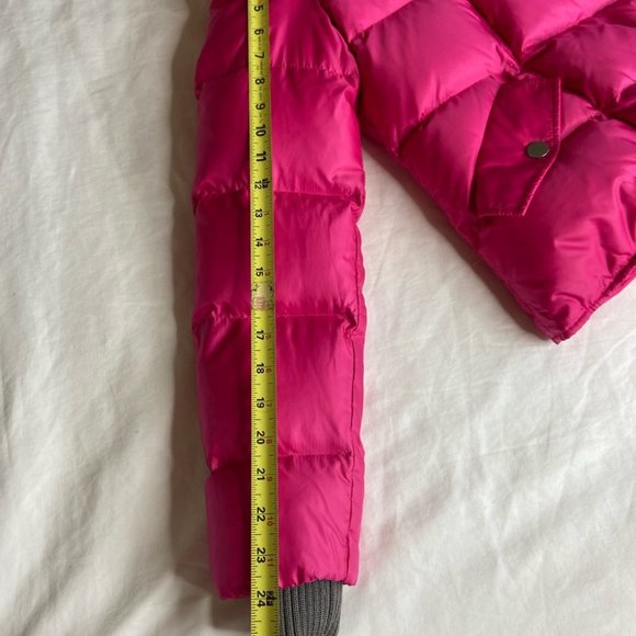 Hot Barbie pink BCBG puffer jacket/coat. - Picture 12 of 13